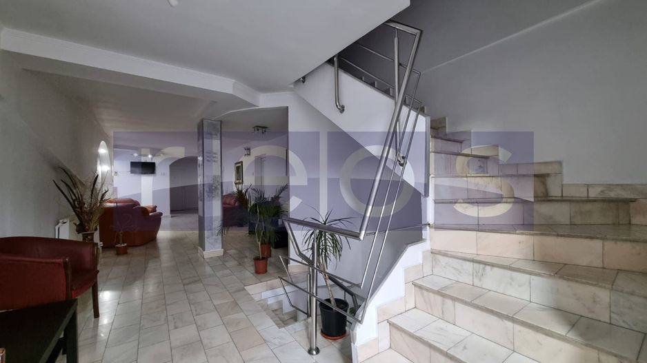 VANZARE HOTEL SI RESTAURANT | 1200MP UTILI | ZONA EROII REVOLUTIEI - Poză 2