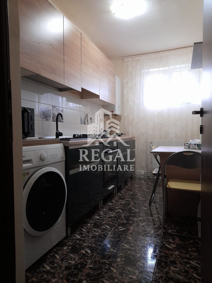 Apartament 3 camere in zona Micro 7( la intersectie cu str. Pinilor) - Poză 3