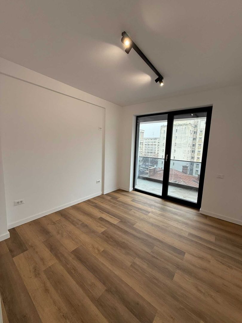 Închiriere Apartament 2 camere Decebal, ansamblu rezidential nou, pretabil birou - Poză 3