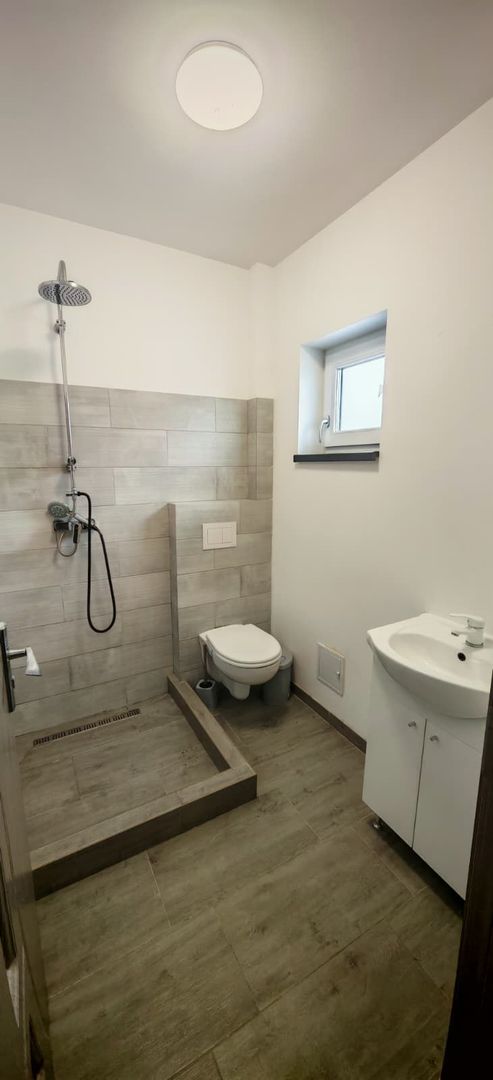 Casa 4 camere, cartier Izvor, oras Brasov - Poză 11