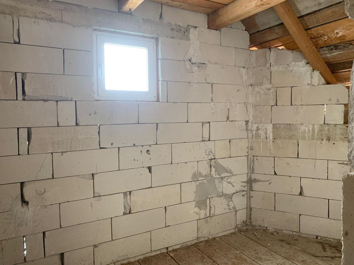 Casă P+E+M Putna | 300 mp utili | Teren 2.200 m - Poză 11