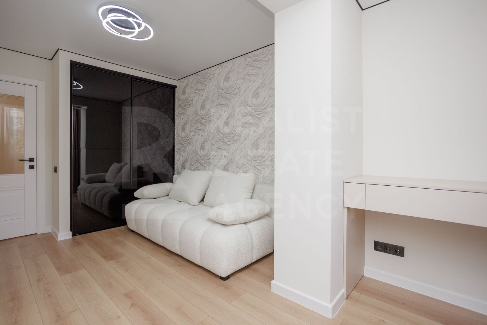 Vânzare, apartament 3 camere + living 71 mp, str. Cornului, Buiucani - Poză 7