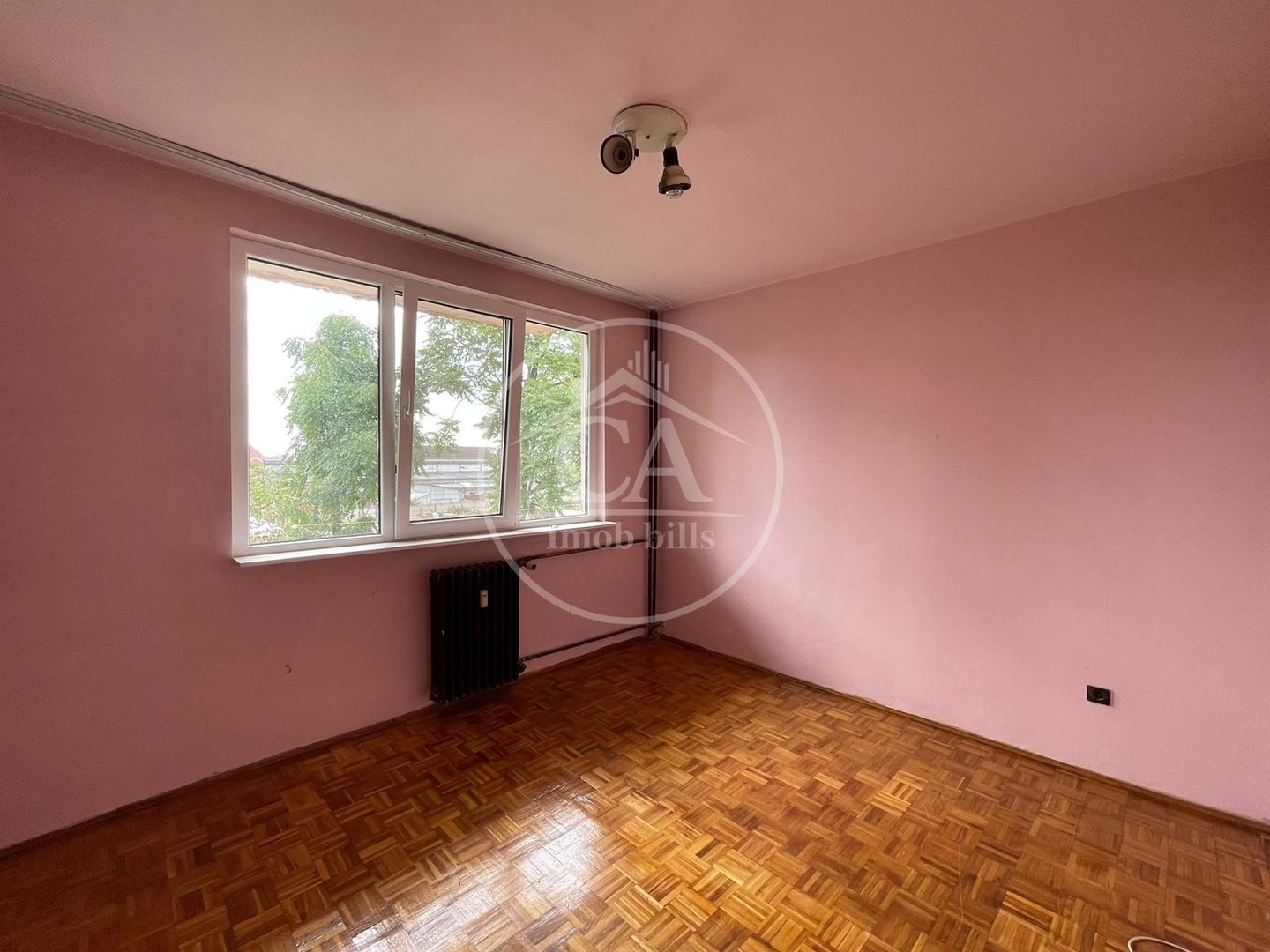 Apartament de vânzare cu 2 camere în zona Rogerius, Oradea - Poză 3