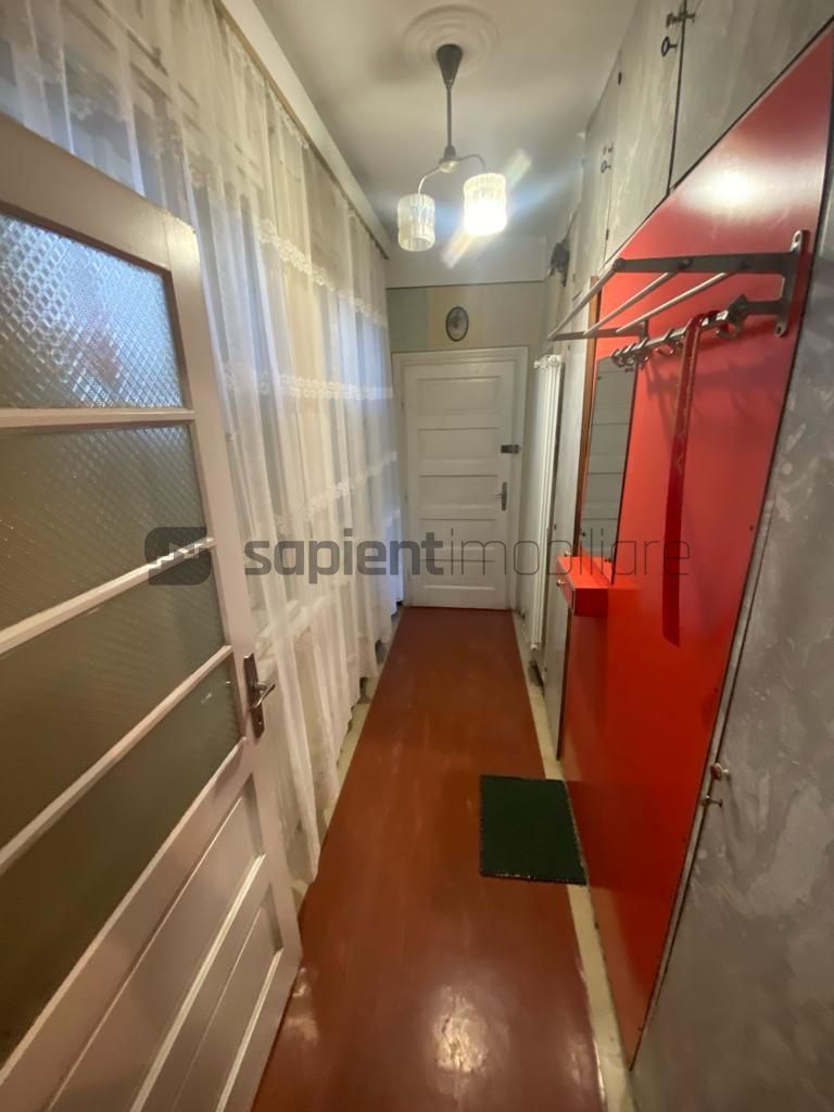 Apartament la casa situat in zona centrala - Poză 13