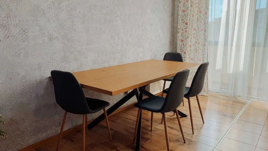 Apartament de vanzare, 2 camere, etaj intermediar, balcon, parcare - Poză 4