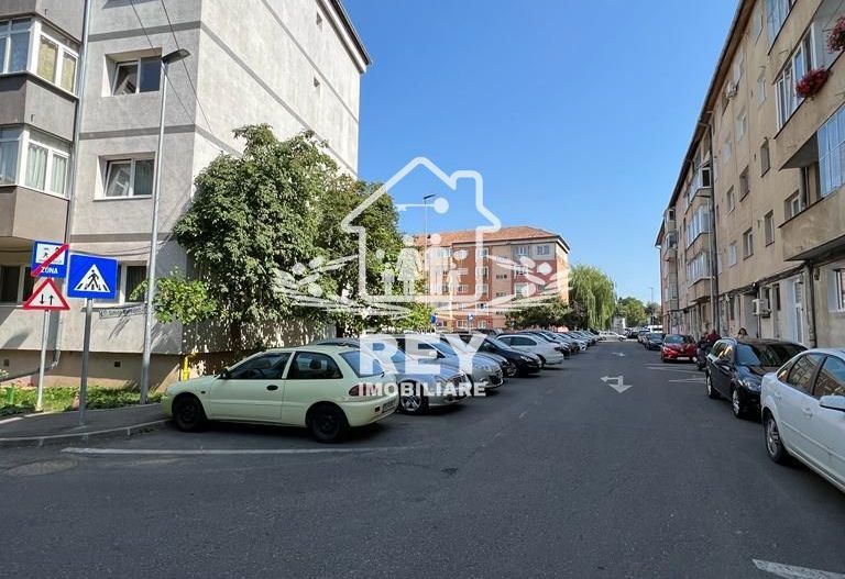 Apartament decomandat de vânzare zona Bâlea 2 camere 2 balcoane - Poză 2