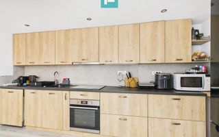 Casă complet renovată în Orțișoara. - Poză 9