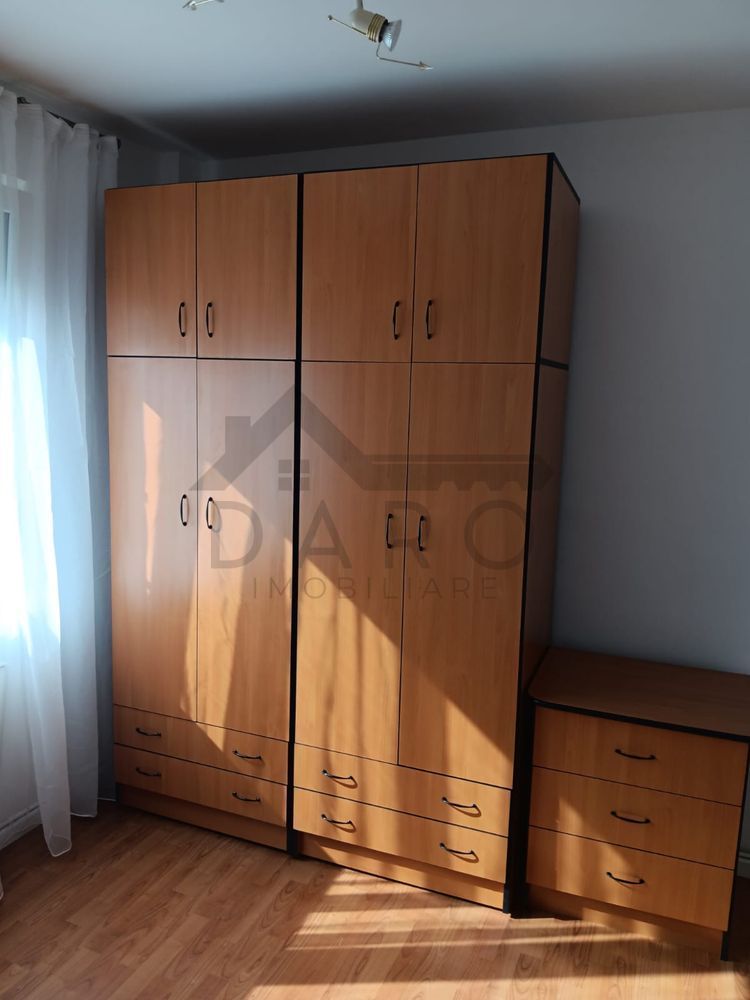 Inchiriez apartament 3 camere + 2 bai (ZONA UNIRII) - Poză 8