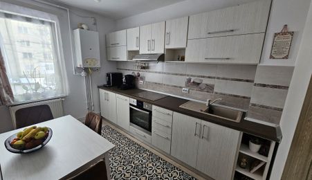 Apartament 2 camere Pandurilor etaj 1