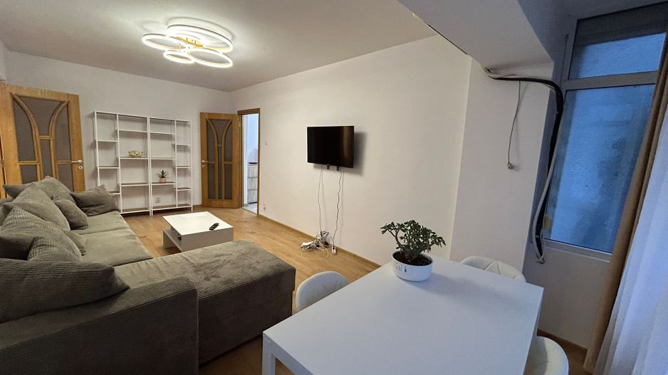 3 Camere Aviatiei/ Nicolae Caramfil - Poză 2