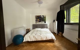 Proprietate rara pe o strada boema - Poză 17