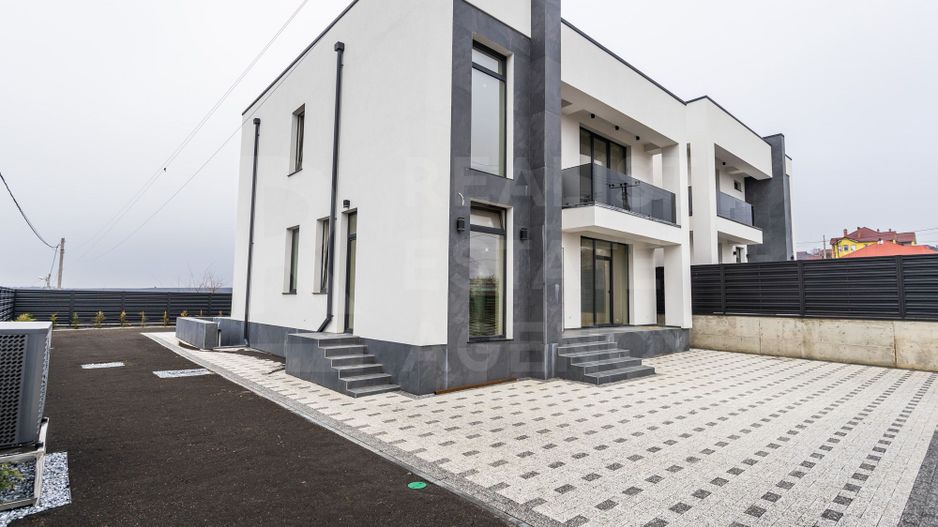 Vânzare, casă, 2 nivele, str. Mihai Eminescu, Cruzești - Poză 2