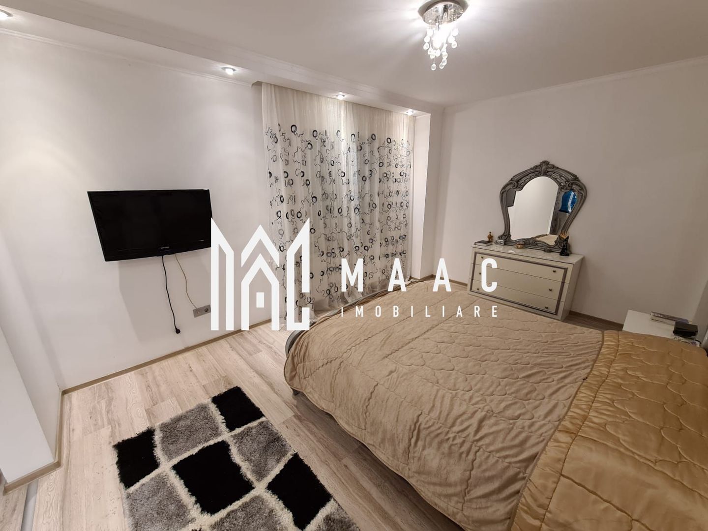 2 Case de vanzare + spatiu comercial | Zona Tiglari | 400 mp - Poză 3