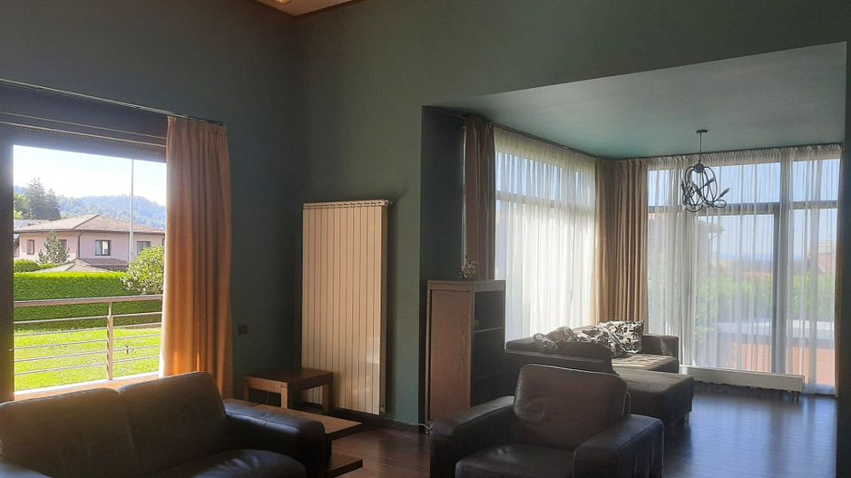 Vilă de lux cu vedere spectaculoasă spre Tâmpa  Green Valley zona Noua - Poză 6