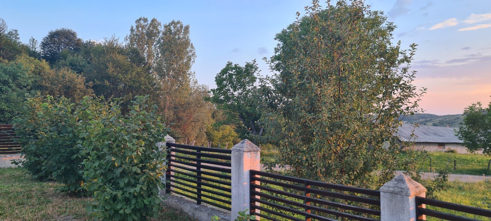 Refugiu la munte - casă cu 3070 mp teren și vedere spre Vârful Rânca - Poză 8