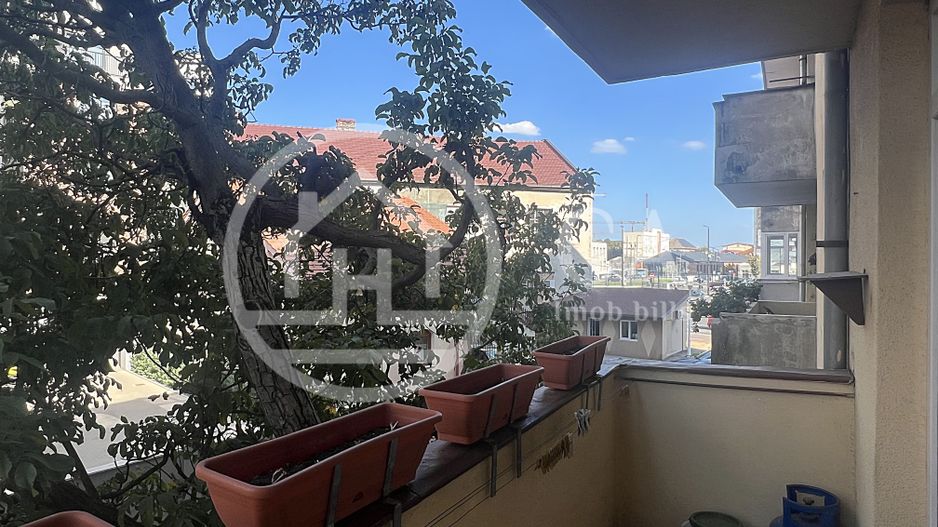 Apartament cu 3 camere de vanzare Central, Oradea. - Poză 14