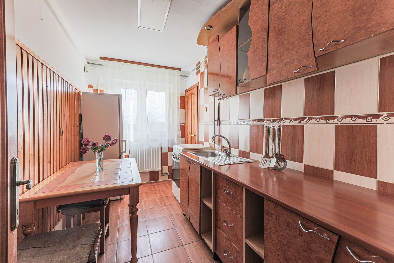 Rezervat! Apartament 2 camere, decomandat, 64 mp, etaj 4/4 - Poză 4