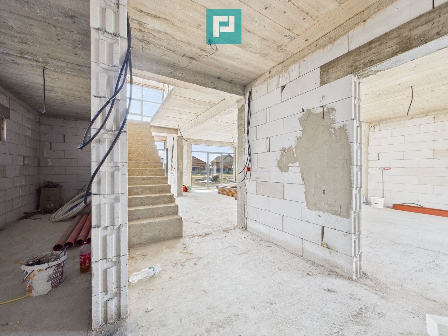 Casa cu etaj la gri in Zimandul Nou - Poză 14