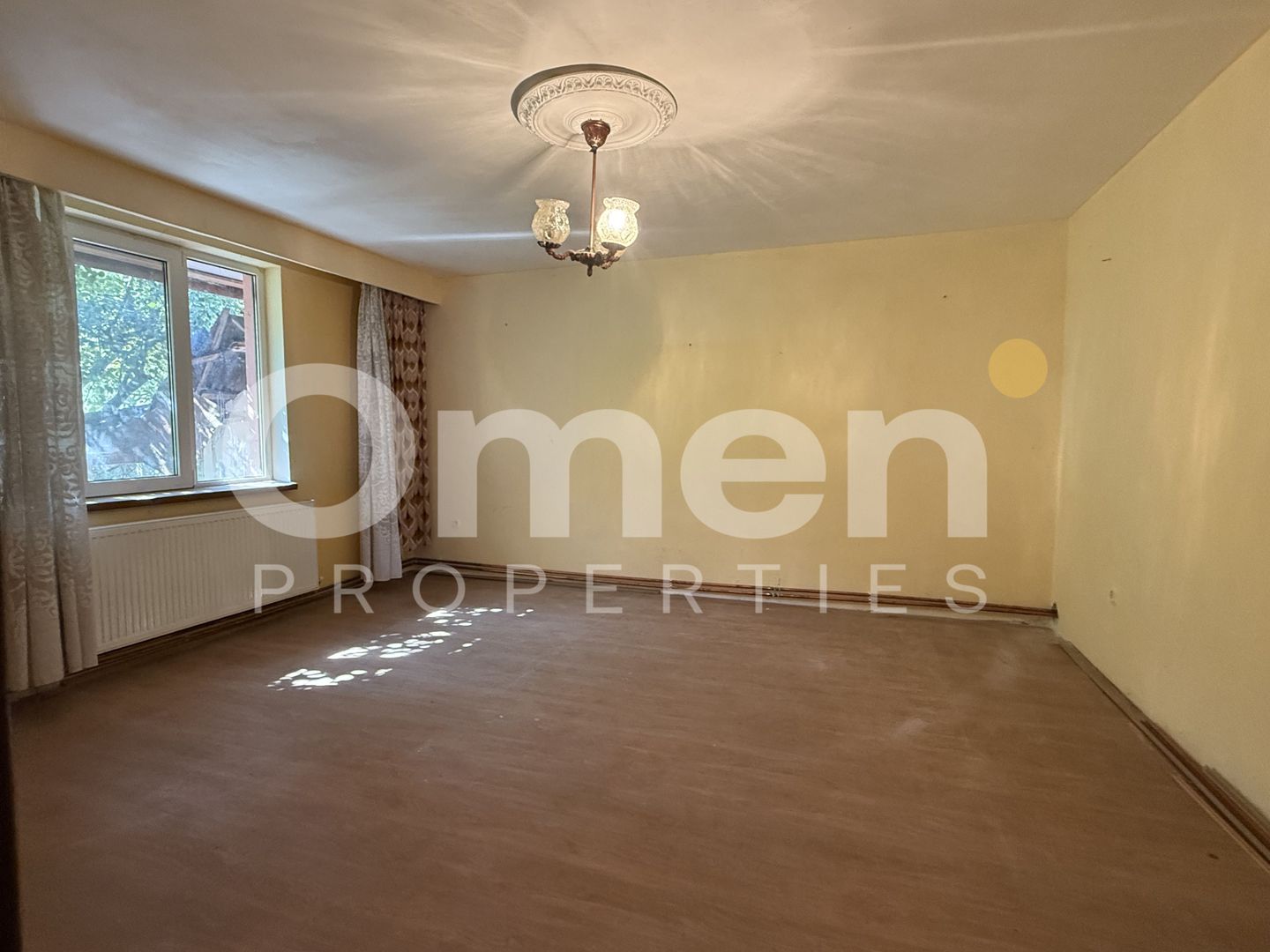 Casa de vanzare Grosi D+P+M 300 mp + teren 6 ari - Poză 4