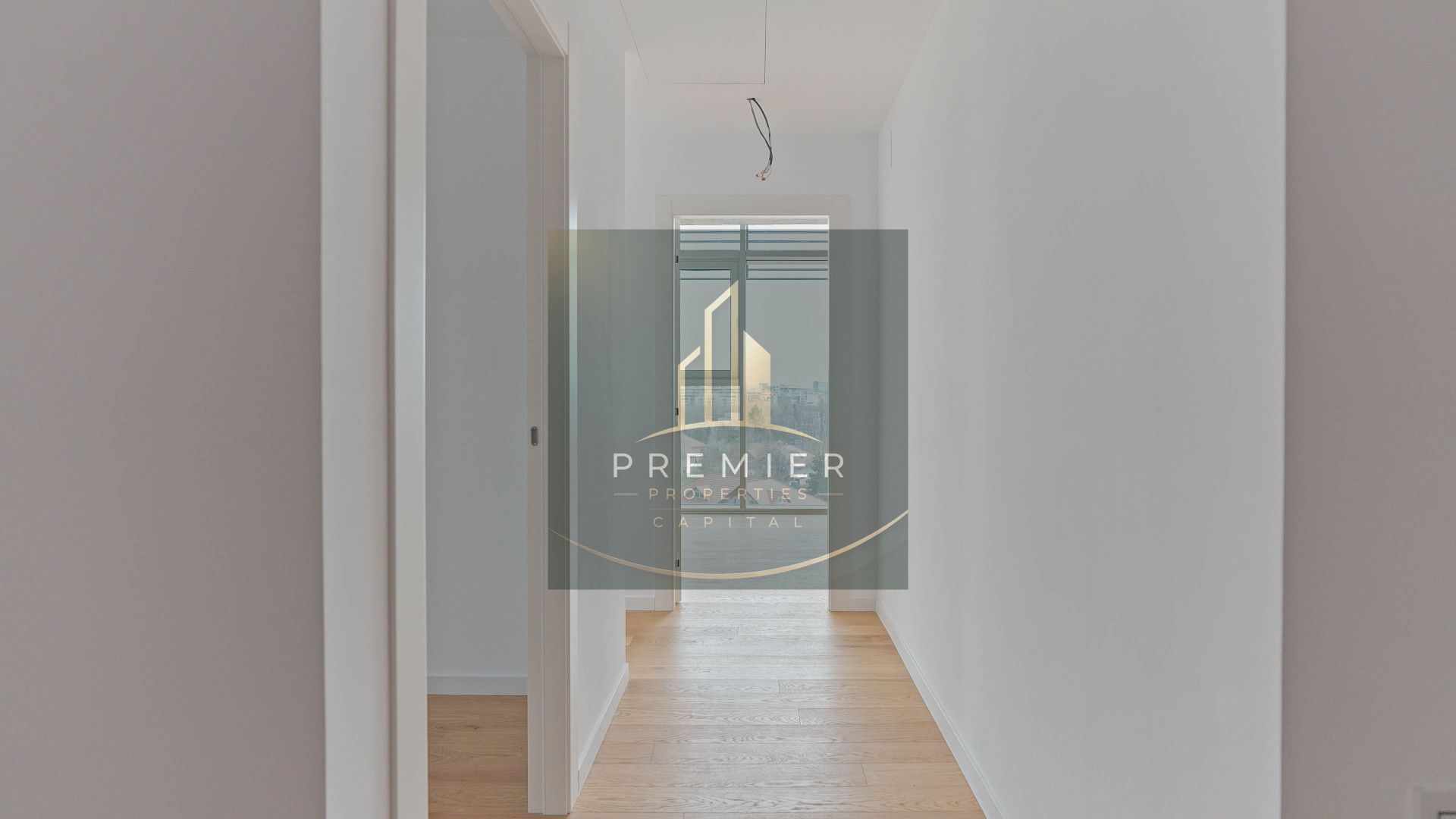 Luxury 2-Bedroom Apartment | Large Terrace | Parking | Prime Location ⭐ - Poză 2