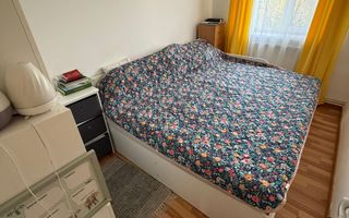 3 Camere Decomandat - Etaj 2  - Zona Galata/ Biserica Galbena - Poză 1