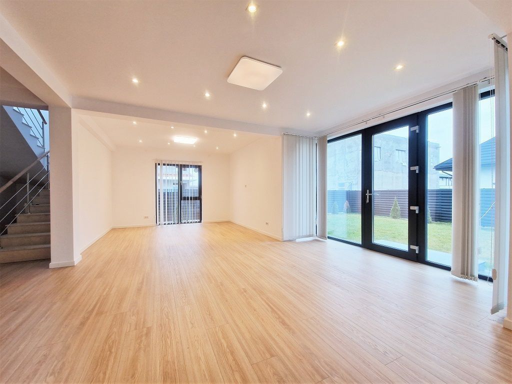 Vila 5 camere | De vanzare | Pipera-Tunari - Poză 1