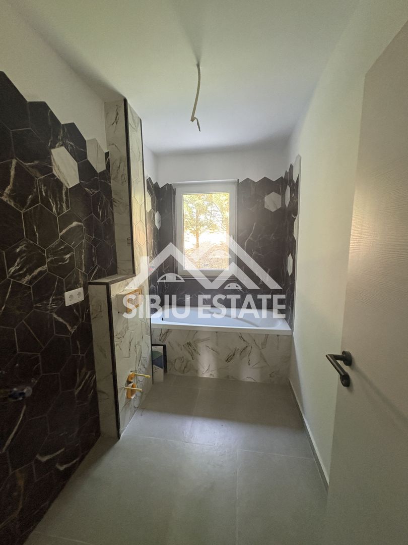 Apartament 3 camere de vanzare - structura tip vila, zona verde - Poză 2