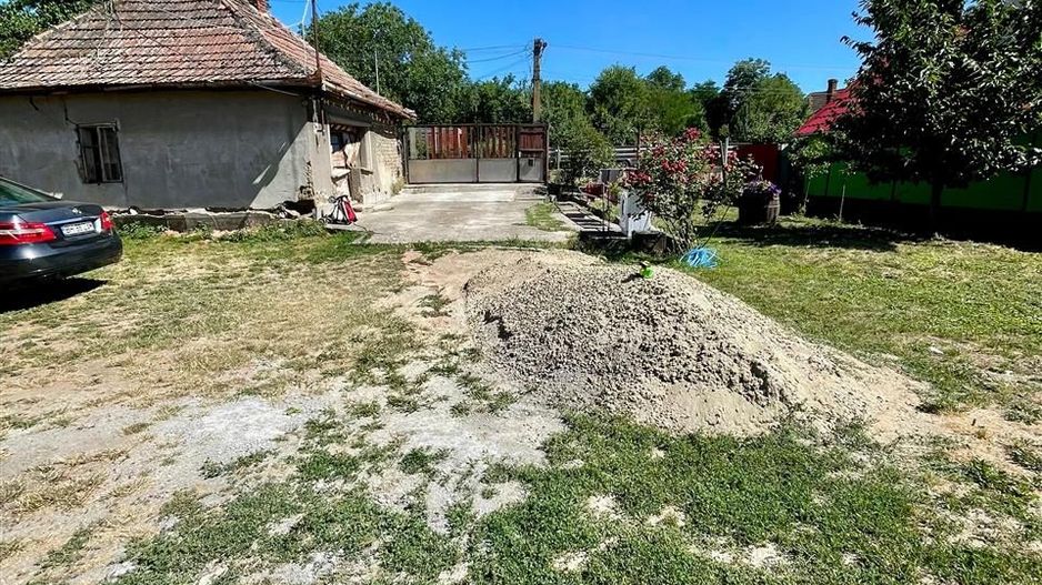 Casa cu 5 camere in localitatea Sacuieni - Poză 8