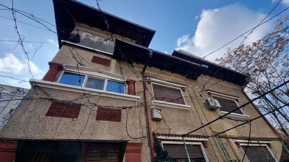 Vilă premium de vânzare – oportunitate excelentă pentru investiție - Poză 1