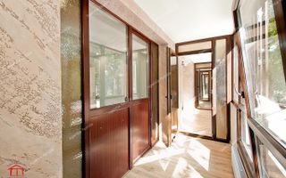 Vanzare apartament elegant cu 2 camere( Papadie) , etaj 4,105.000 EURO - Poză 6
