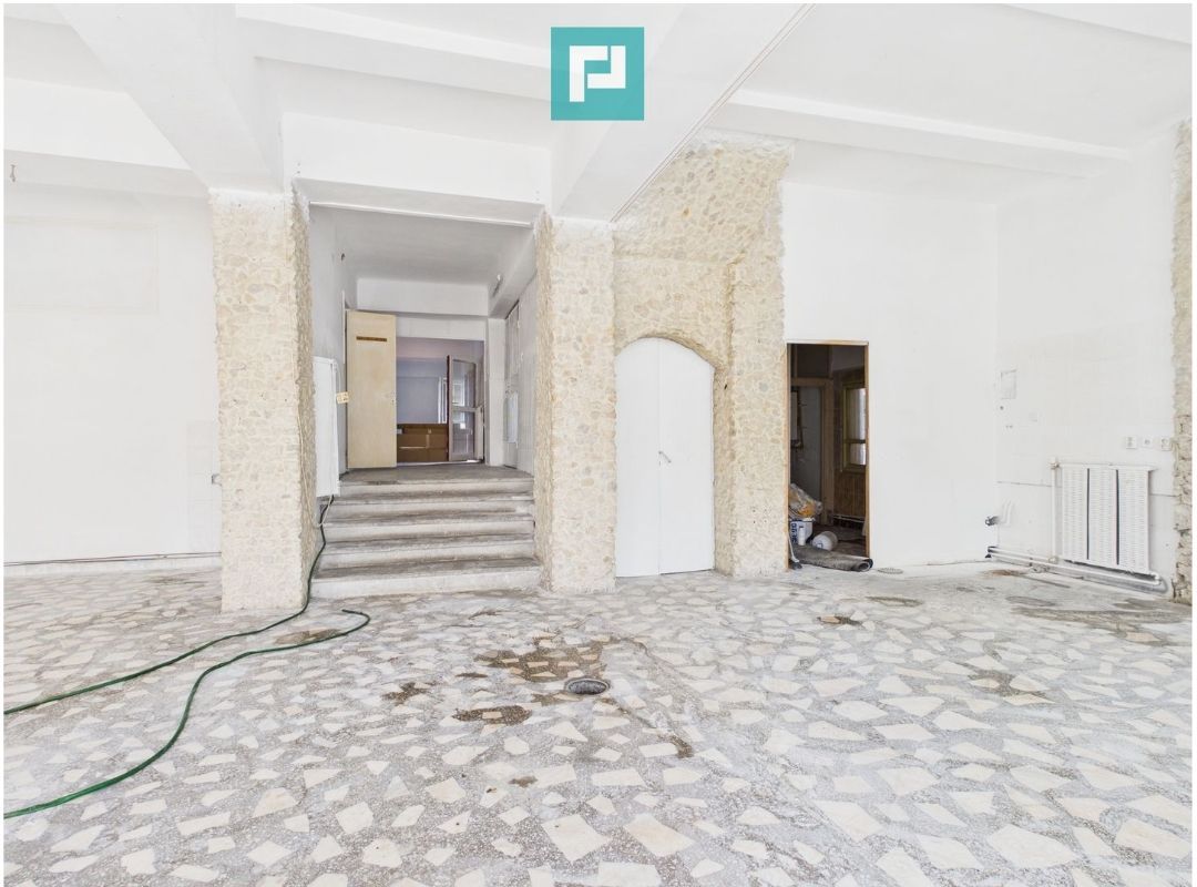 Spațiu comercial vitrat-central ARAD 250 mp utili - Poză 5