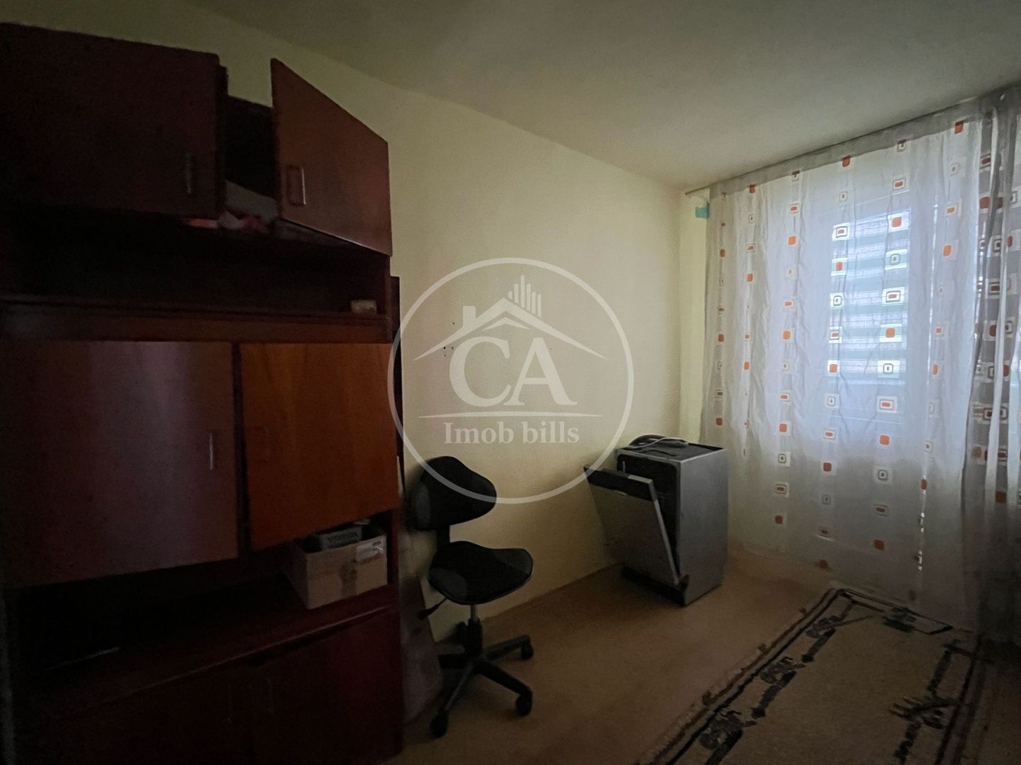 Apartament cu 3 camere de vânzare în zona Rogerius, Oradea - Poză 3