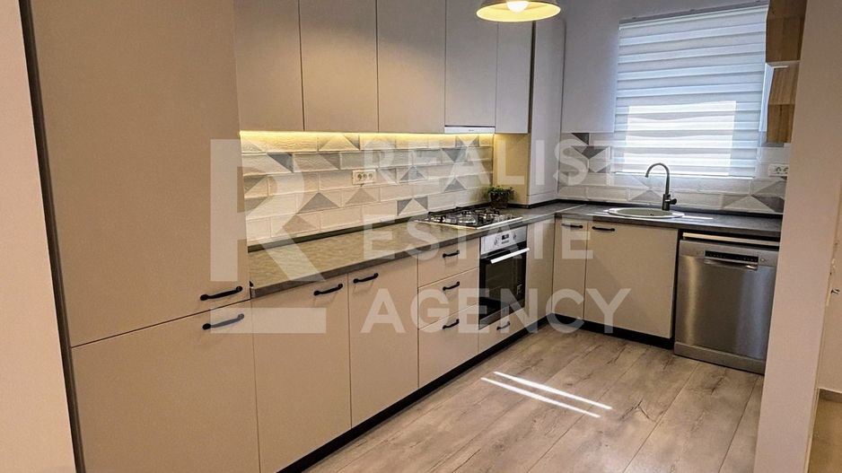 Casă modernă 4 Camere de Închiriat | P+1+M| 2 locuri de parcare - Poză 5