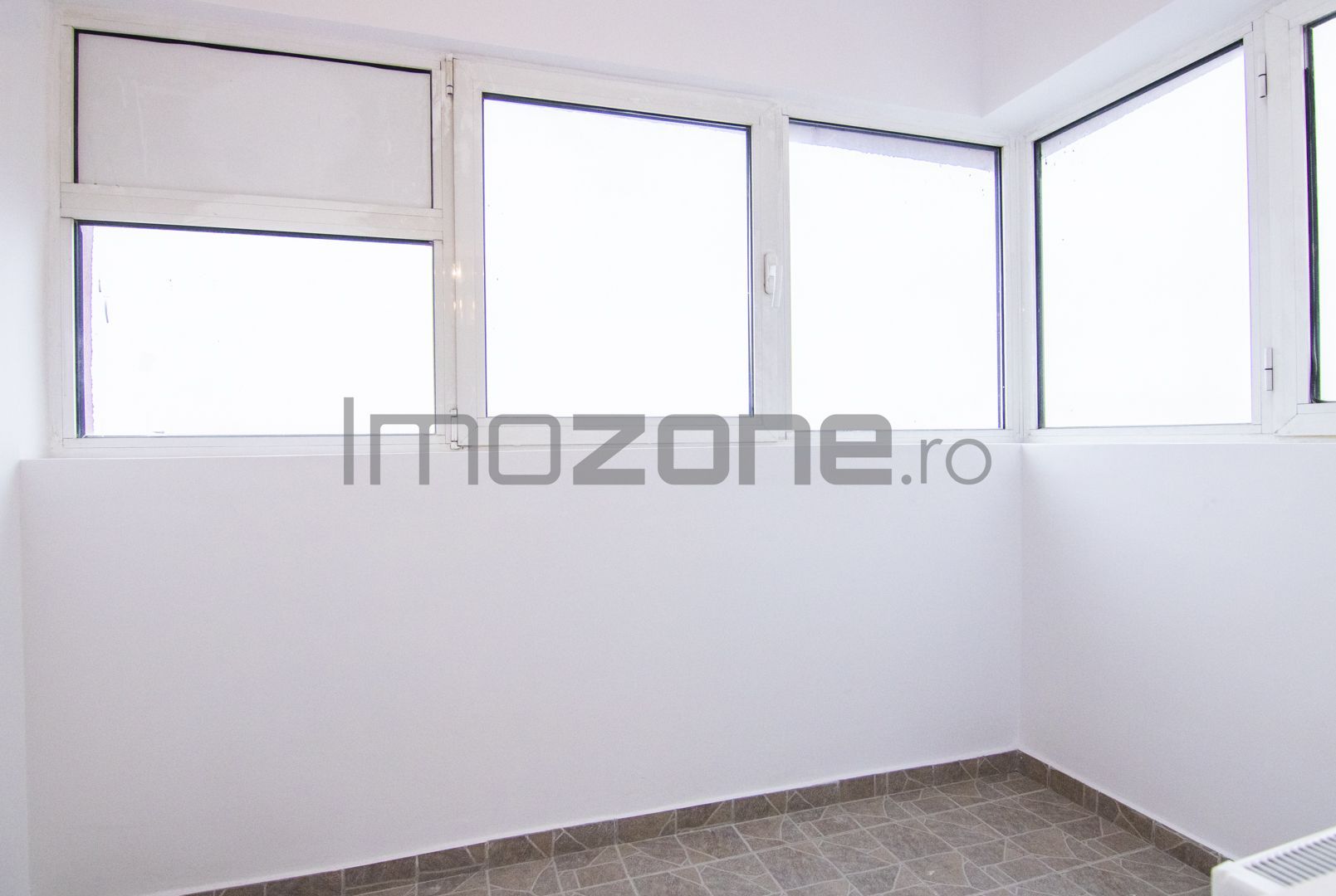 Ansamblul Primavara, 2 camere, decomandat, 74mp, finisat modern si centrala noua - Poză 10