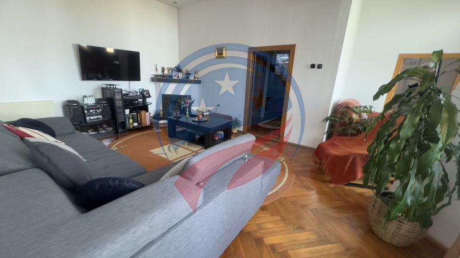 Casa cu 4 camere,  Zona Centrala-  Sf. Apostoli - Poză 1