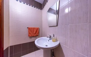 Pensiune de vânzare în Râșnov | 14 camere | 427 mp - Poză 38