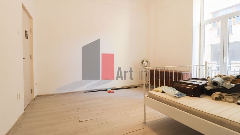 Apartamentul "REHEGUA" , stradal, bloc "REABILITAT" - Poză 12