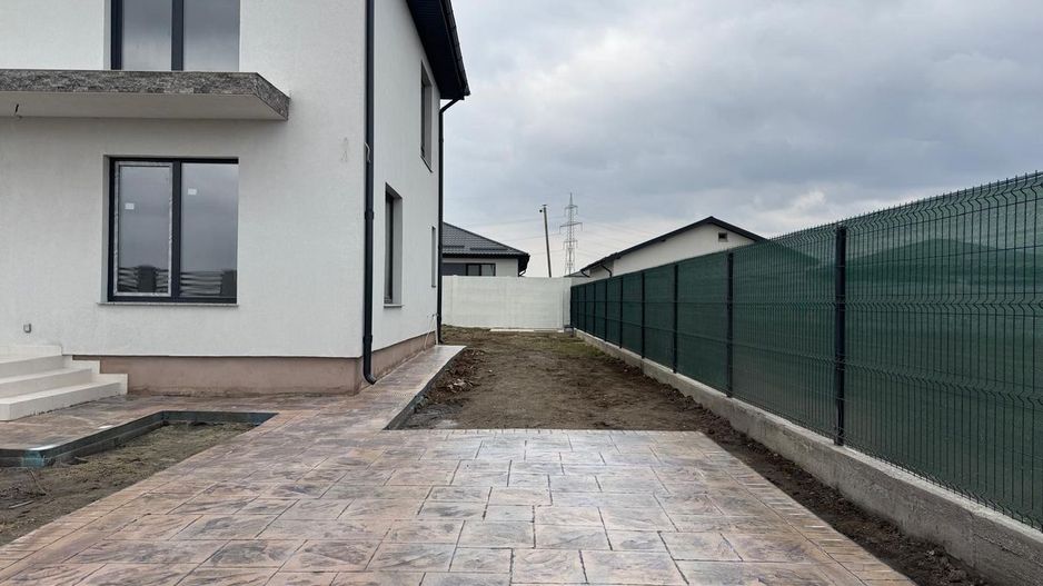 Casa modernă cu 4 camere și subsolb de vanzare - Poză 1