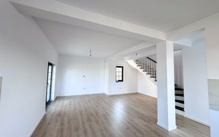 Duplex unit prin camera tehnica Mosnita Noua, pozitie excelenta - Poză 1