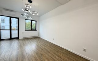 Apartament cu 2 camere, zona Centrala ! - Poză 1