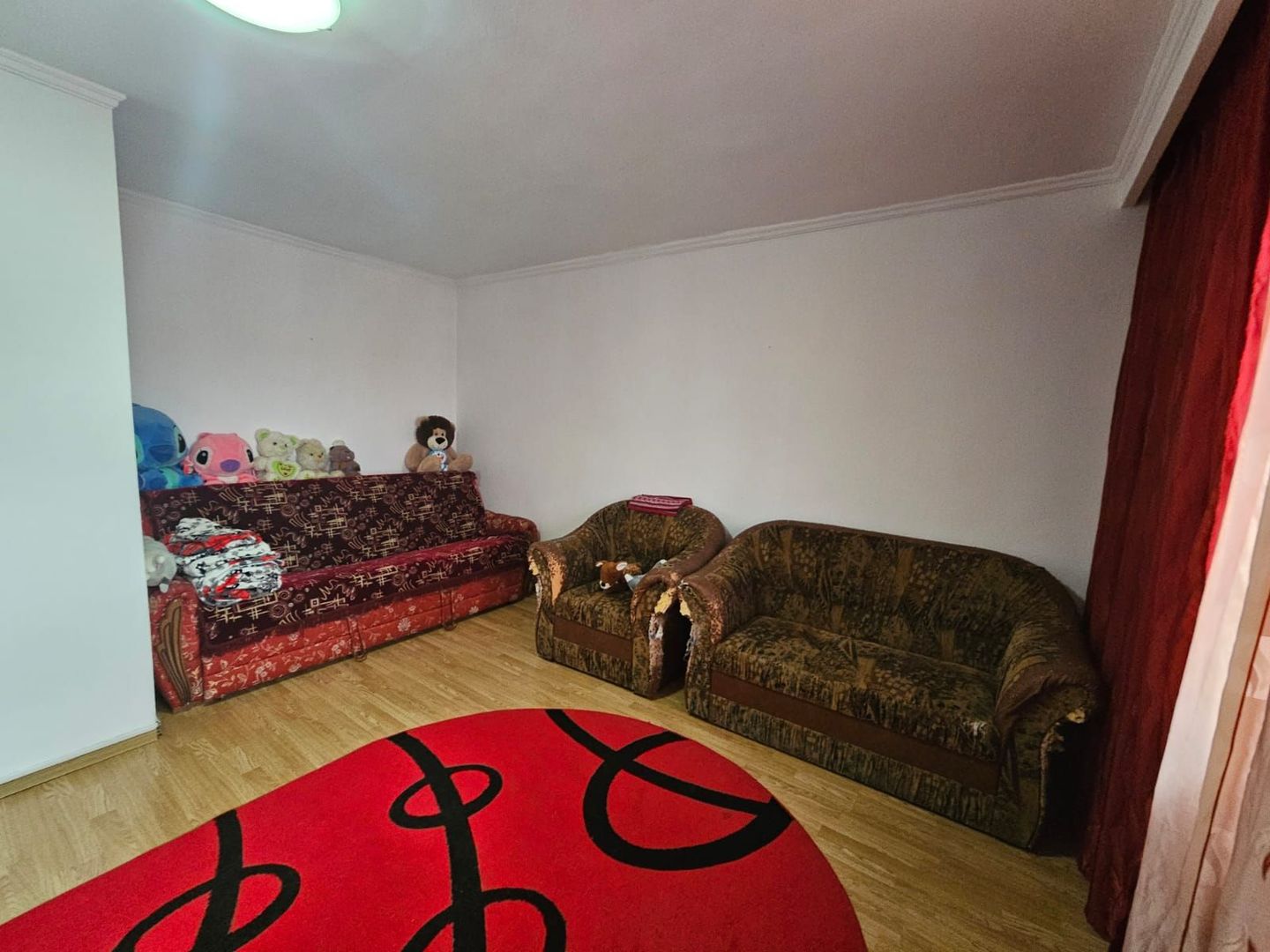 De vânzare apartament 3 camere, Prudu – Complex 2 - Poză 9