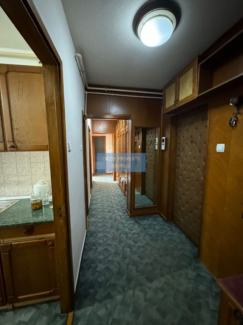 De vanzare apartament 3 camere - Poză 3