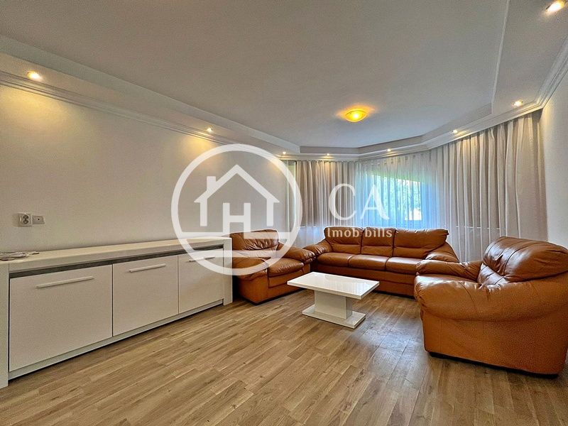 Casă de închiriat cu 4 camere în Cartierul Europa, Oradea - Poză 1