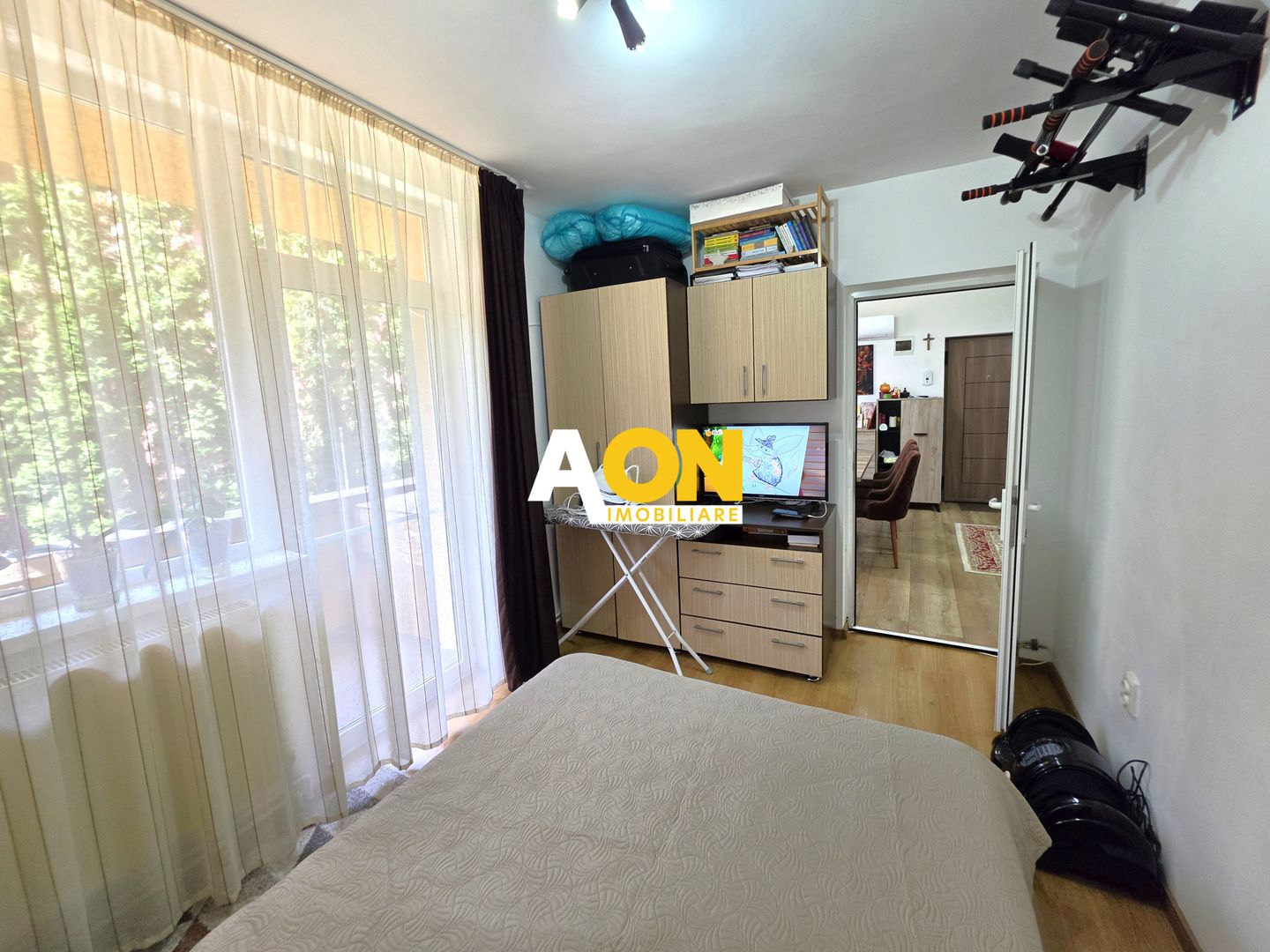 Apartament 3 camere, 2 balcoane, decomandat, mobilat, utilat, Ampoi 3 - Poză 9