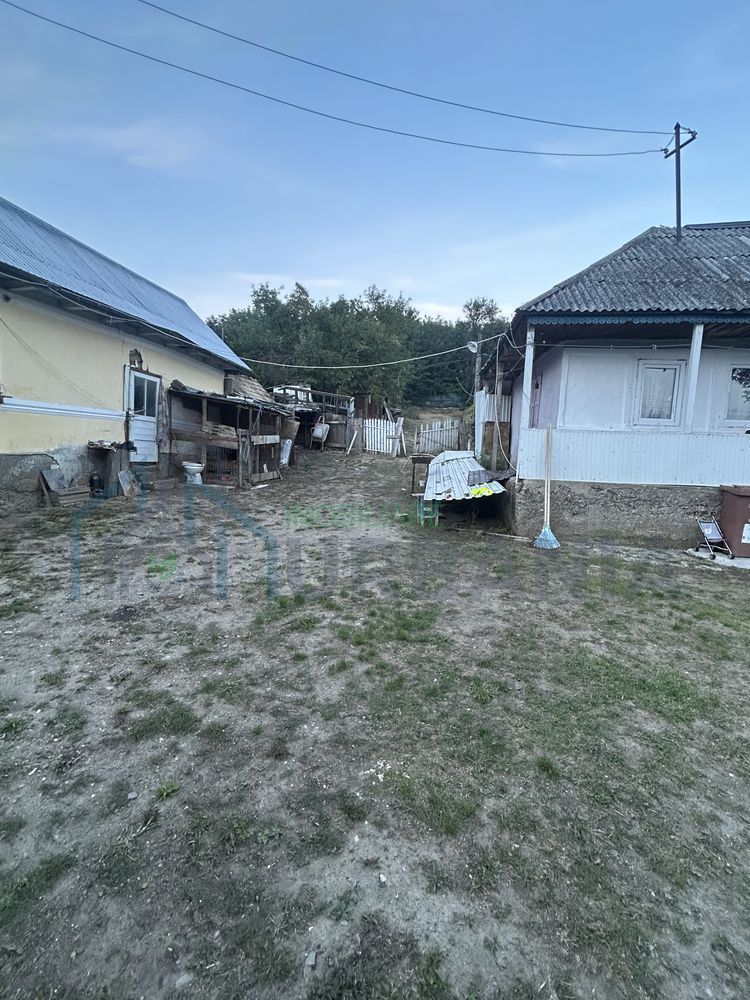 Casă de vânzare în Miroslovești, 2 camere, teren 1000 mp - Poză 7