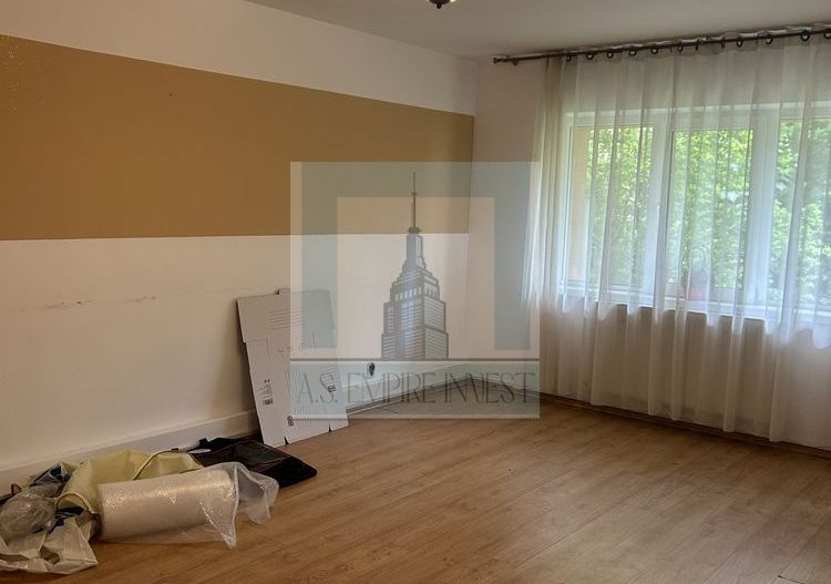 Apartament 3 camere - str. Privighetorii - Poză 1
