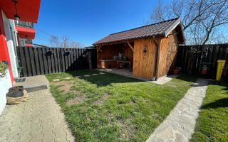 Casa cvadruplex de vanzare 4 camere, 2 locuri de parcare - Poză 8