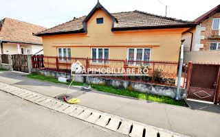 Casa 3 camere,102 mp, 1330 mp teren, 0% comision - Poză 1