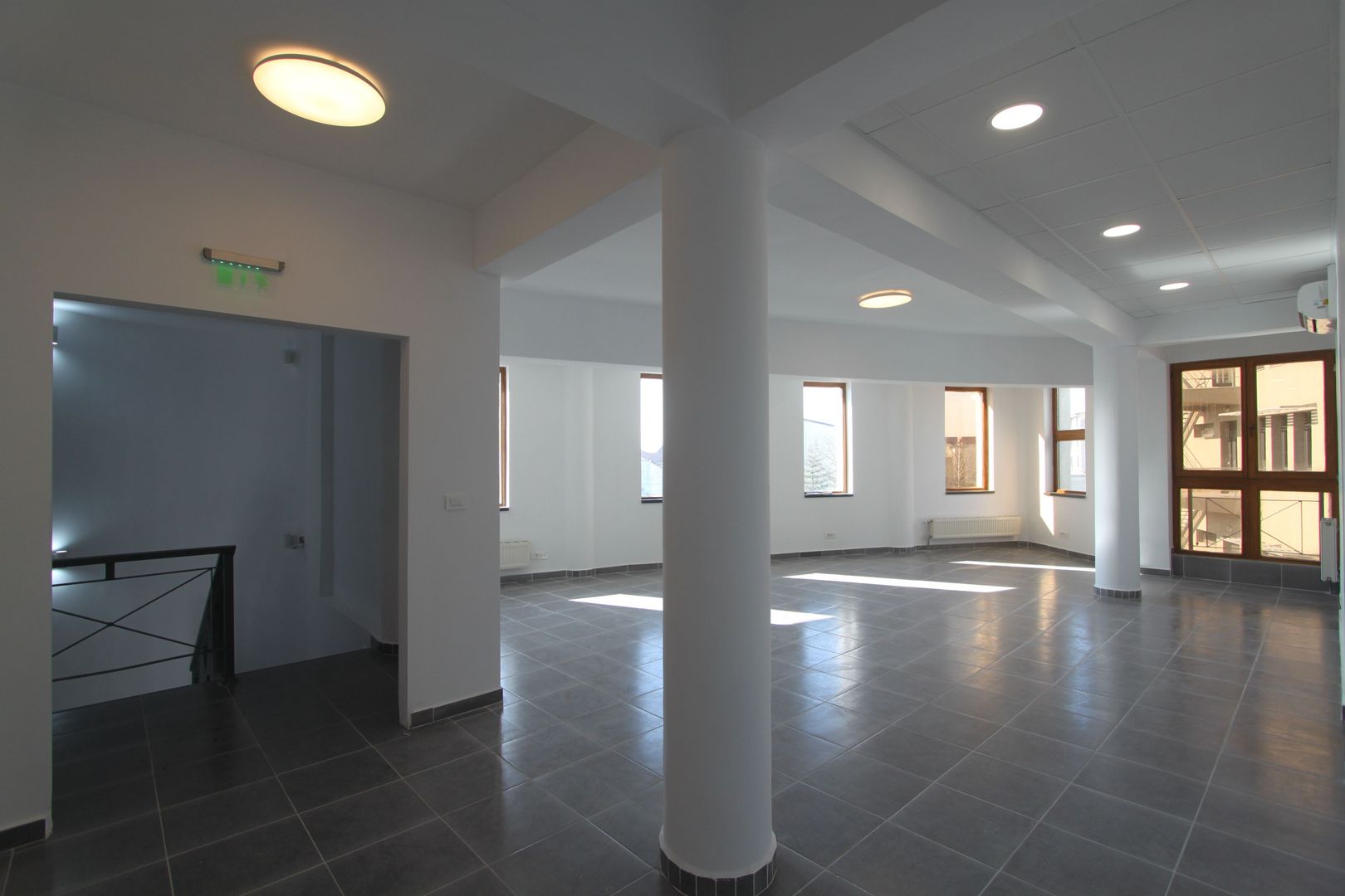 Cladire birouri - 282 mp -  zona Rebreanu - Poză 22