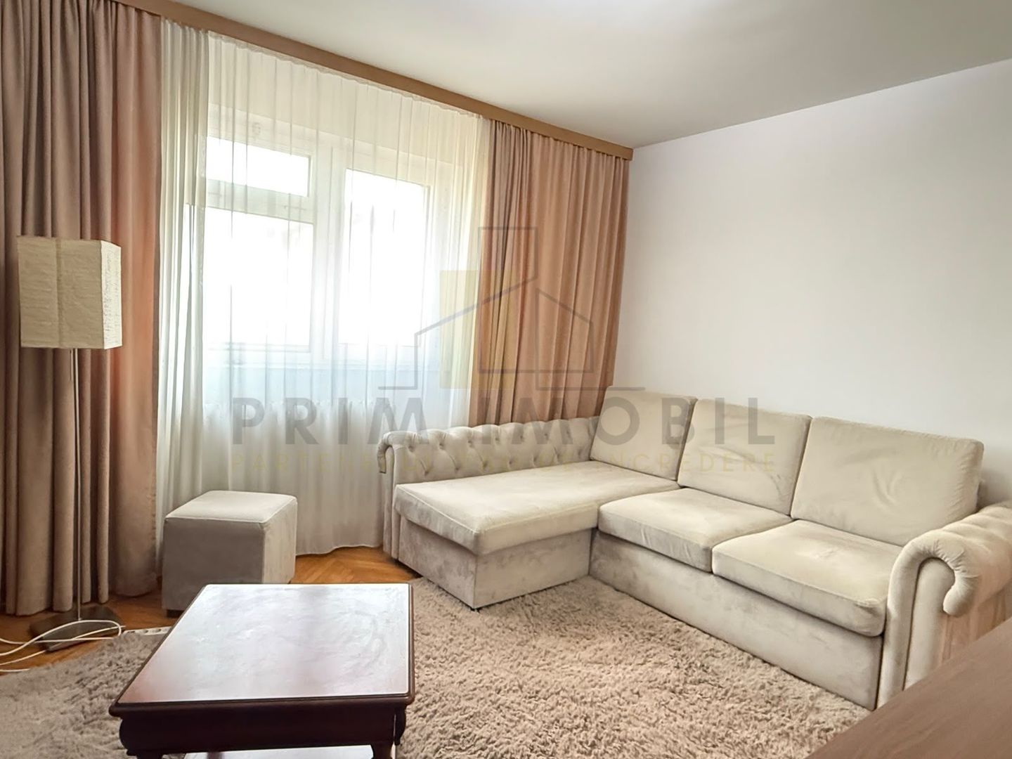 Apartament 2 camere, Hala Centrala, etaj 8, vedere panoramica, renovat - Poză 1